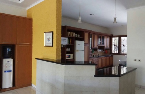 Purwokerto Hotel | GK Gallery Rumah Sewa