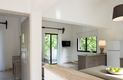 Paralia Skotinis Casa | Gkaras Camp & Apartments