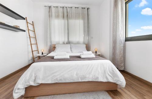Acropolis Apartamento | Glabur Stays - The Nicosia Elite - Exceptional Top Floor Apartment Nicosia City, Welcomes U!