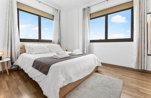Acropolis Apartamento | Glabur Stays - The Nicosia Elite - Exceptional Top Floor Apartment Nicosia City, Welcomes U!