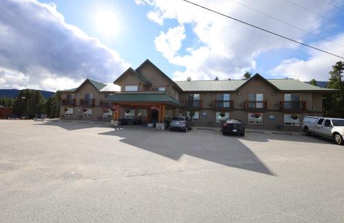 Blue River Cabina | Glacier Mountain Lodge
