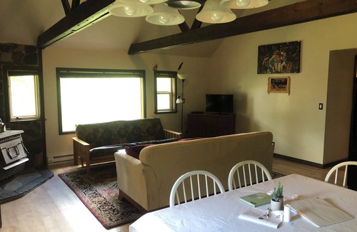 Babb Casa | Glacier National Park central location. Many Glacier, St. Mary, and Two Medicine