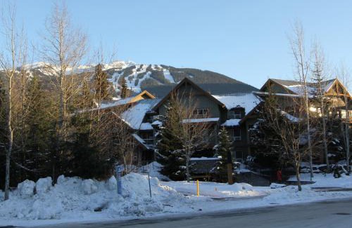 Village North Apartamento | Glacier's Reach by Whistler Retreats