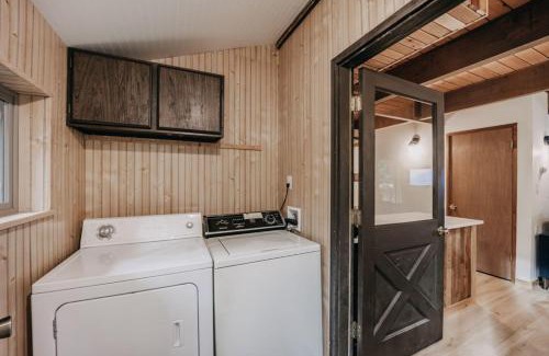 Warnick Casa | Glacier Springs Cabin #27 - Wi-Fi