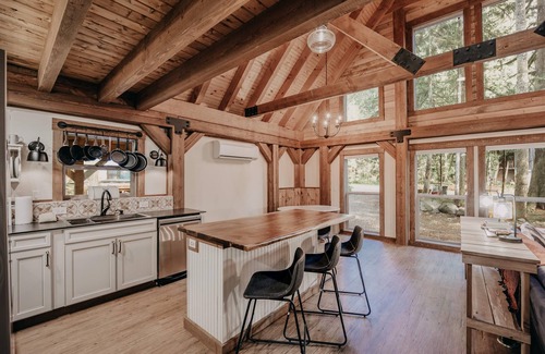Warnick Cabina | Glacier Springs Cabin #39 - Hot Tub - Wi-Fi - Pets Ok