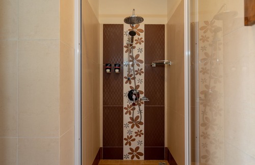 Glacis Casa | Glacis Heights Villa