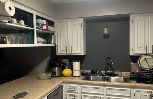 South St. Paul Condominio | Gladelle. A beautiful home away from home. Cozy, Comfortable and Peaceful.