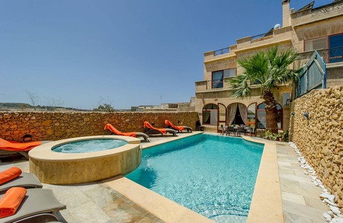 Ghasri Apartamento | Gladjola Holiday Home