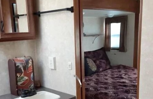 Millersview Casa | Glam Camper in Lakeside Vineyard