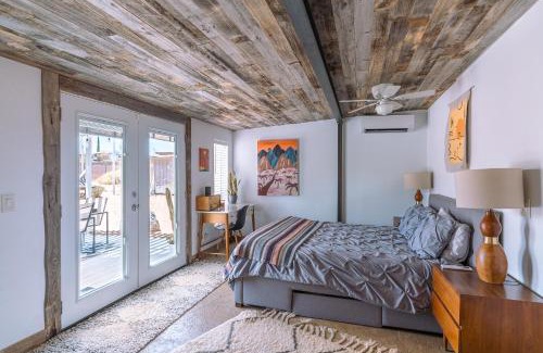 Yucca Valley Casa | Glamingo Cabin