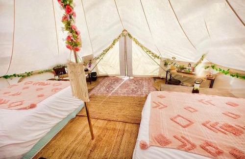 New Cuyama Otro | Glamorous California Campsite Retreat with Great Views