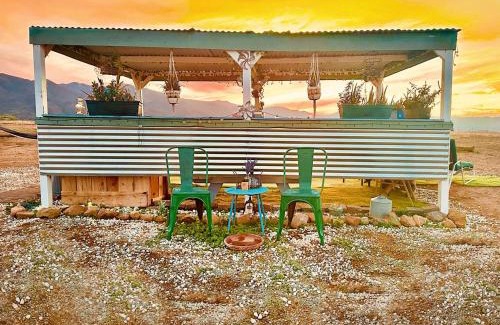 New Cuyama Otro | Glamorous California Campsite Retreat with Great Views