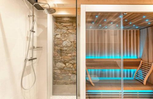 Kronenburg Casa | Glamorous Cottage Chimney Sauna