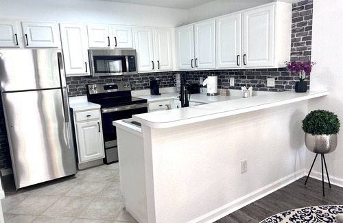 Winkler Apartamento | Glamorous Fort Myers Getaway! Condo Resort Style!
