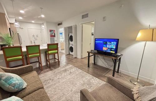 North of Montana Apartamento | Glamorous KTown Boutique Residences with Rooftop view