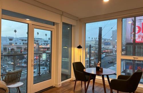 North of Montana Apartamento | Glamorous KTown Boutique Residences with Rooftop view