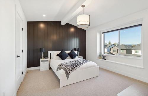Willoughby Casa | Glamorous, Luxurious & Stylish Family Home, Near Vancouver
