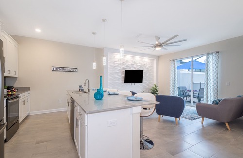 Kissimmee Chalet De Esquí | Glamorous Townhouse 4Bed/3Bath/Pool/5Min Disney