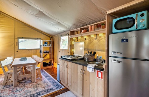 Wears Valley Alquiler De RV | Glamp Near GSMNP|Heat|AC|WiFi|Pet Friendly Conveniently Located
