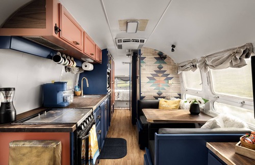 New Market Casa | Glamping adventure at the base of the Blue Ridge. Pet friendly, close to it all.