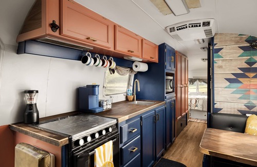 New Market Casa | Glamping adventure at the base of the Blue Ridge. Pet friendly, close to it all.