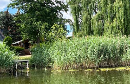 Wanzka Otro | 'Glamping' Angelzelt am See mit Steg und Boot (Mecklenburger Seenplatte)