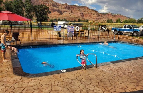 Kanab Alquiler De RV | Glamping at Crazy Horse RV Resort