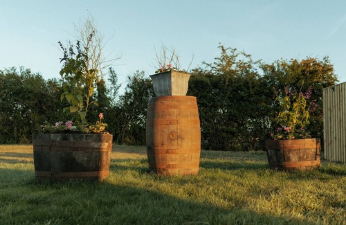 Chippenham Cabina | Glamping at the Retreat Wiltshire is rural bliss