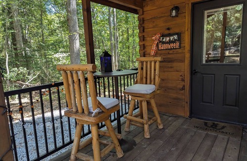 Clayton Cabina | Glamping at Tiny House! Perfect Romantic Cabin Getaway on Horse Farm