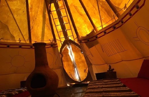 Jamestown Apartamento | Glamping atrás en el tiempo