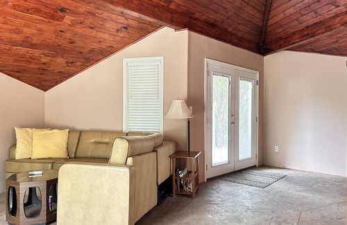 Camp Verde Cabina | Glamping cabin- 10 min from Verde River day use Perfect to unplug & be w/ nature