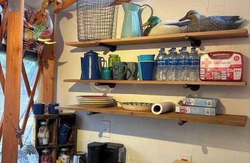 Gatesville Cabina | Disconnect to Reconnect: Hill Country Yurt Escape, Rustic Hill Country Glamping