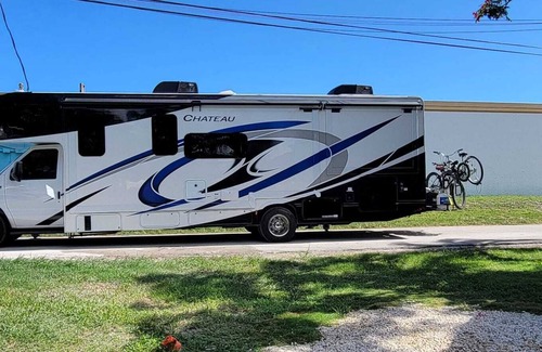 Hialeah Gardens Casa | Glamping for your Family