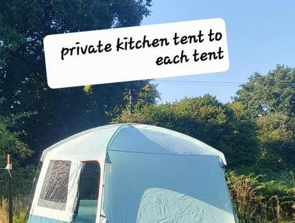 Saint-Michel-de-Montjoie Otro | 'Glamping' tents one of three to rent fully equipped private equipped kitchen tents too