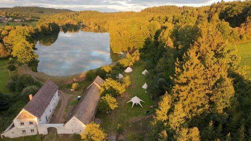 Kasejovice Otro | Glamping Hive by Stream