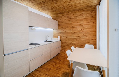 Crnomelj Casa | Glamping home Malerič with natural pool & Wellness