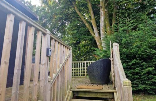 Llanfair Caereinion Casa | Glamping Hut - Riverside 1