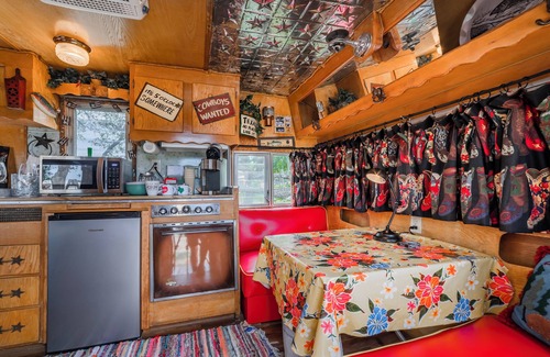 Spicewood Casa | Glamping in Spicewood TX Hill Country ~ The Cowgirl at Green Acres