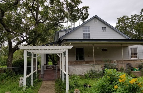 Leon Valley Casa | Glamping in the City! nA beautiful two acre country pocket in the city