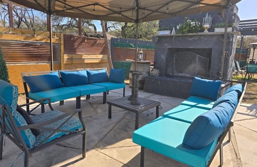 Leon Valley Casa | Glamping in the City! nA beautiful two acre country pocket in the city