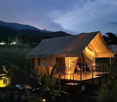 Darien Otro | Glamping Las Rocas