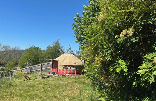 Contin Cabina | Glamping Pod - Sleeps 2 - Garden - Parking - Wifi