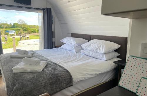 Kingsbridge Otro | Glamping Pod with ensuite WC Near Kingsbridge & Salcombe