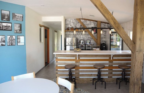 Jayac Alquiler De RV | Glamping 'Safarilodge Confort Tent 7 - 6pers' con terraza privada, jardín compartido y Wi-Fi