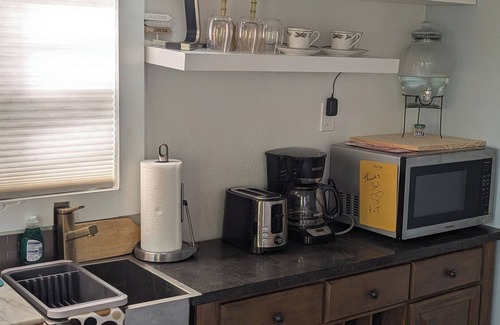Edgar Cabina | Glamping cabin with AC, free parking & Lakeview
