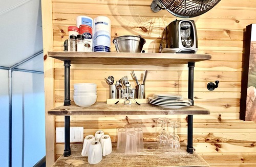 Orderville Alquiler De RV | Tienda Glamping # 3 en East Zion Resort (King Suite)