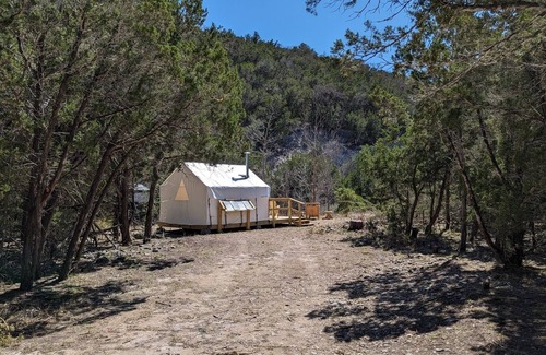 Vanderpool Alquiler De RV | Glamping Tents 1, 2, 3
