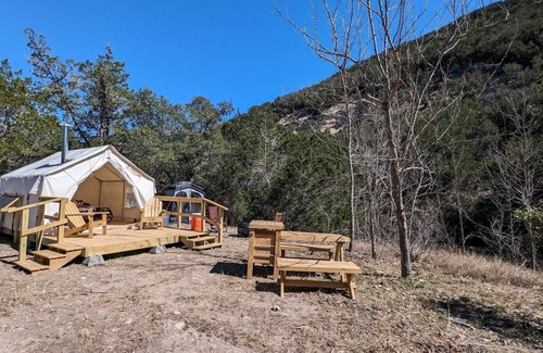 Vanderpool Alquiler De RV | Glamping Tents 1, 2, 3