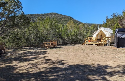 Vanderpool Alquiler De RV | Glamping Tents 1, 2, 3