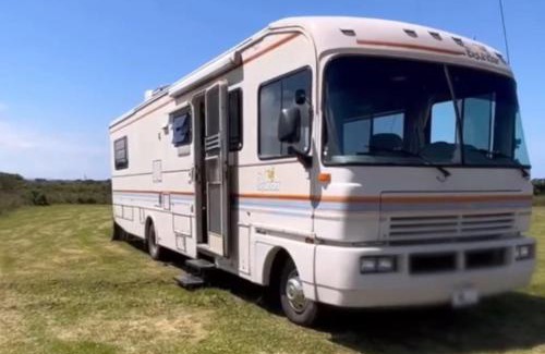 Waterlooville Otro | Glamping Vintage RV Stay